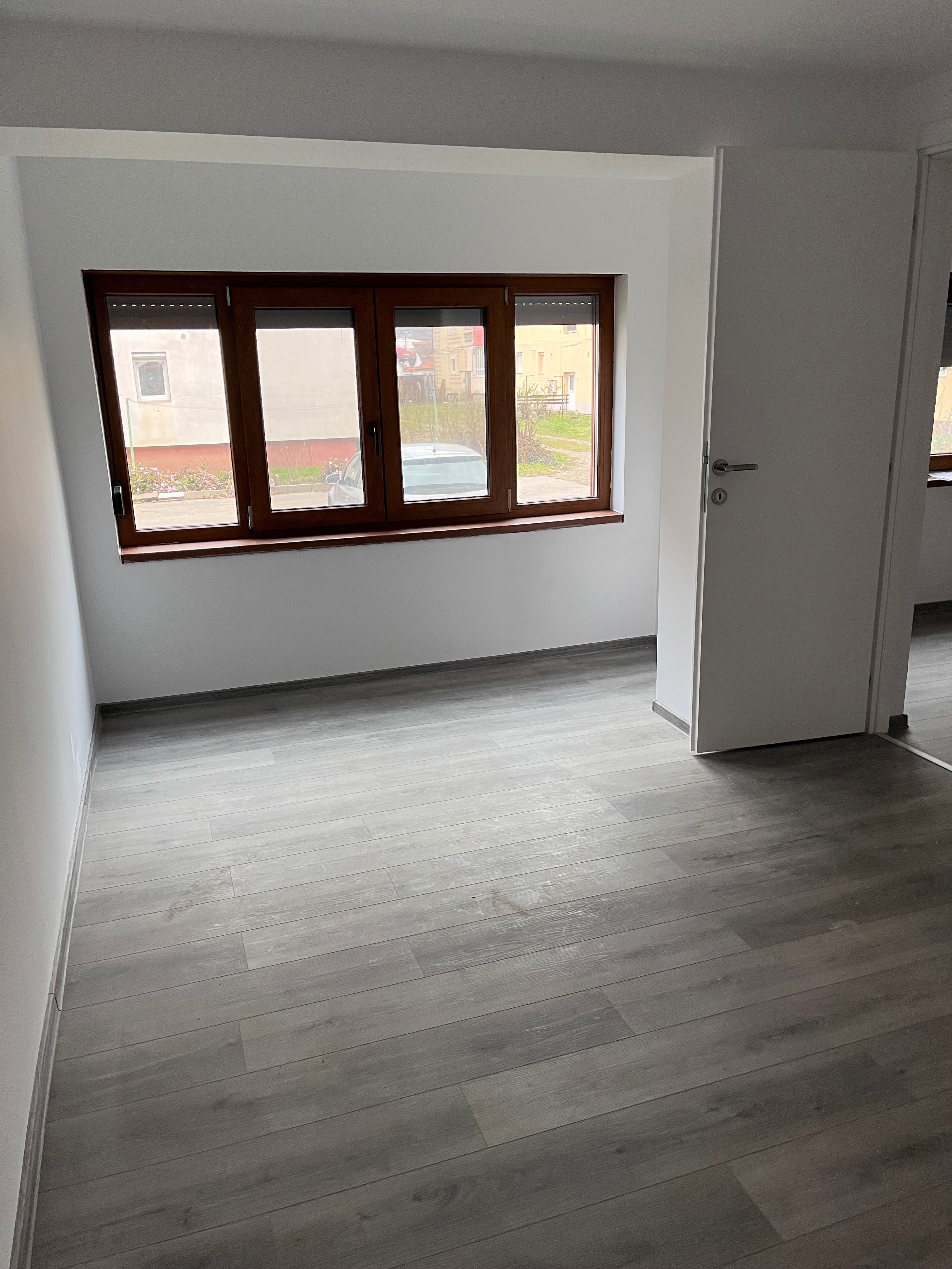 Apartament de vânzare parter
