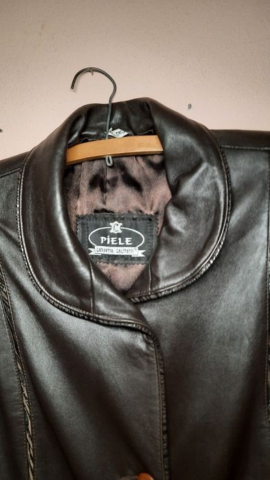 Haina de piele naturala