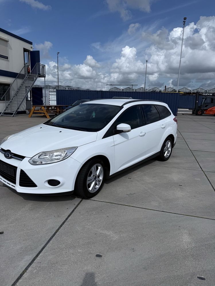 Vând sau schimb ford