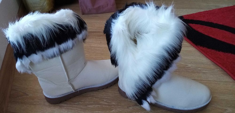 Cizme UGG piele ecologica albe imblanite masura 39