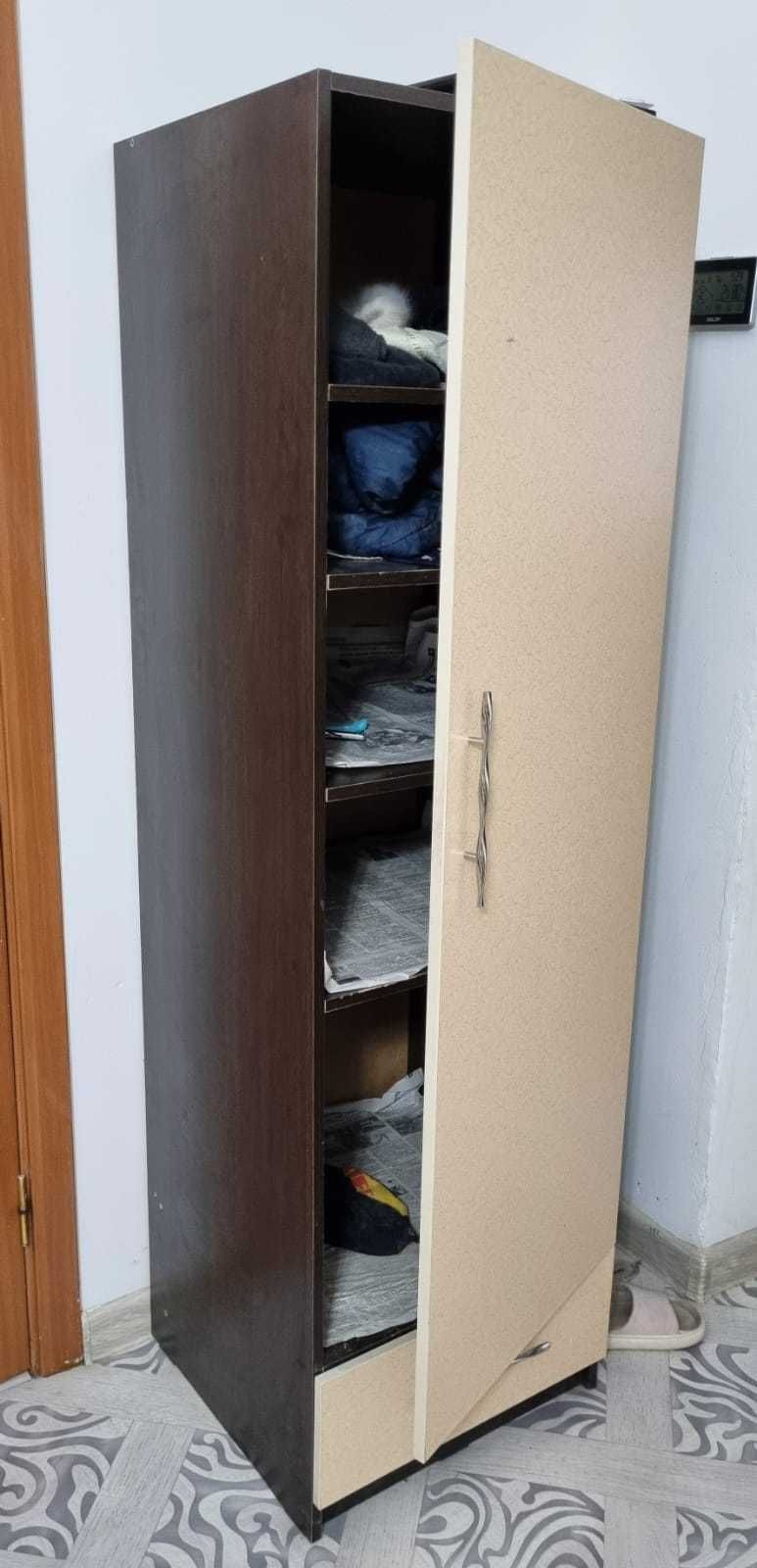 Б/у шкаф продается