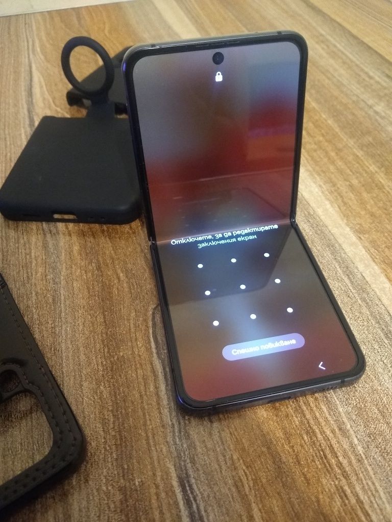 Samsung z flip 4 ,256 mb като нов