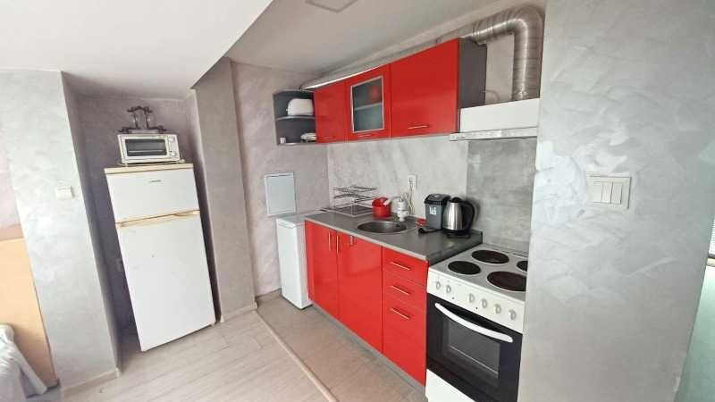 Дава се под наем Двустаен апартамент в Бургас, Лазур - 50 кв.м за 408 € - Снимка #1