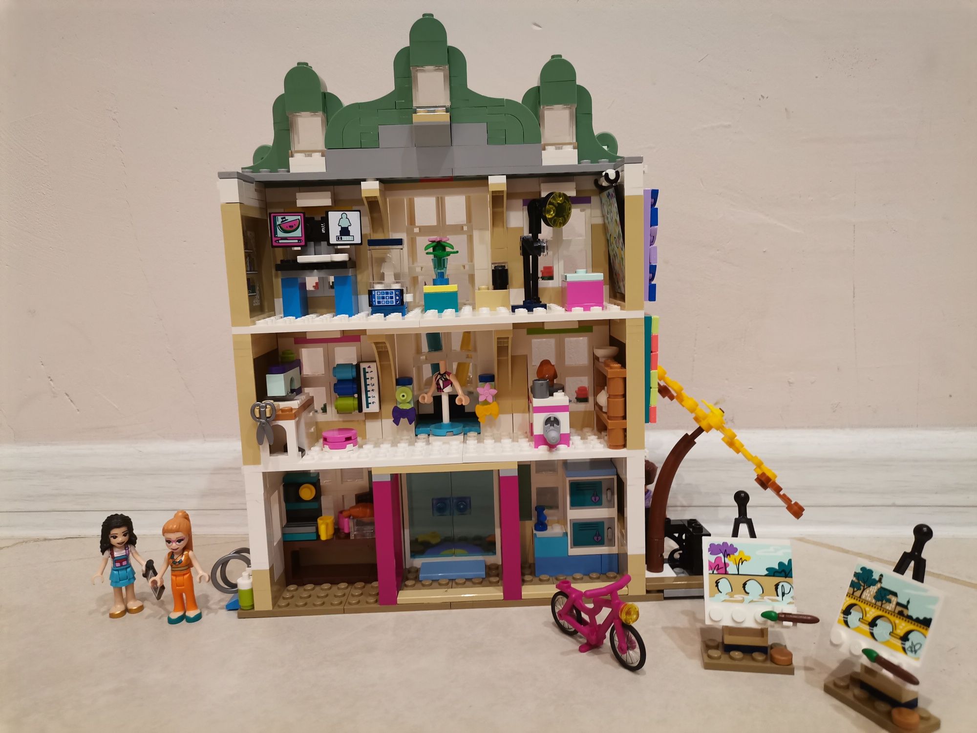 Конструктор LEGO Friends Художественото училище на Emma