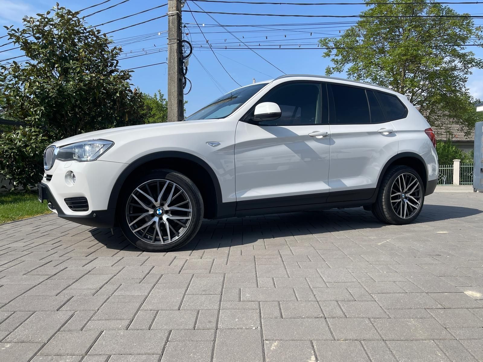 Bmw x3 2.0d xdrive euro6 model 2015,212000km cu padele la volan