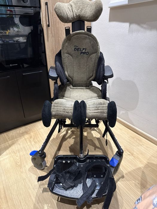 Детское кресло для детей с ДЦП