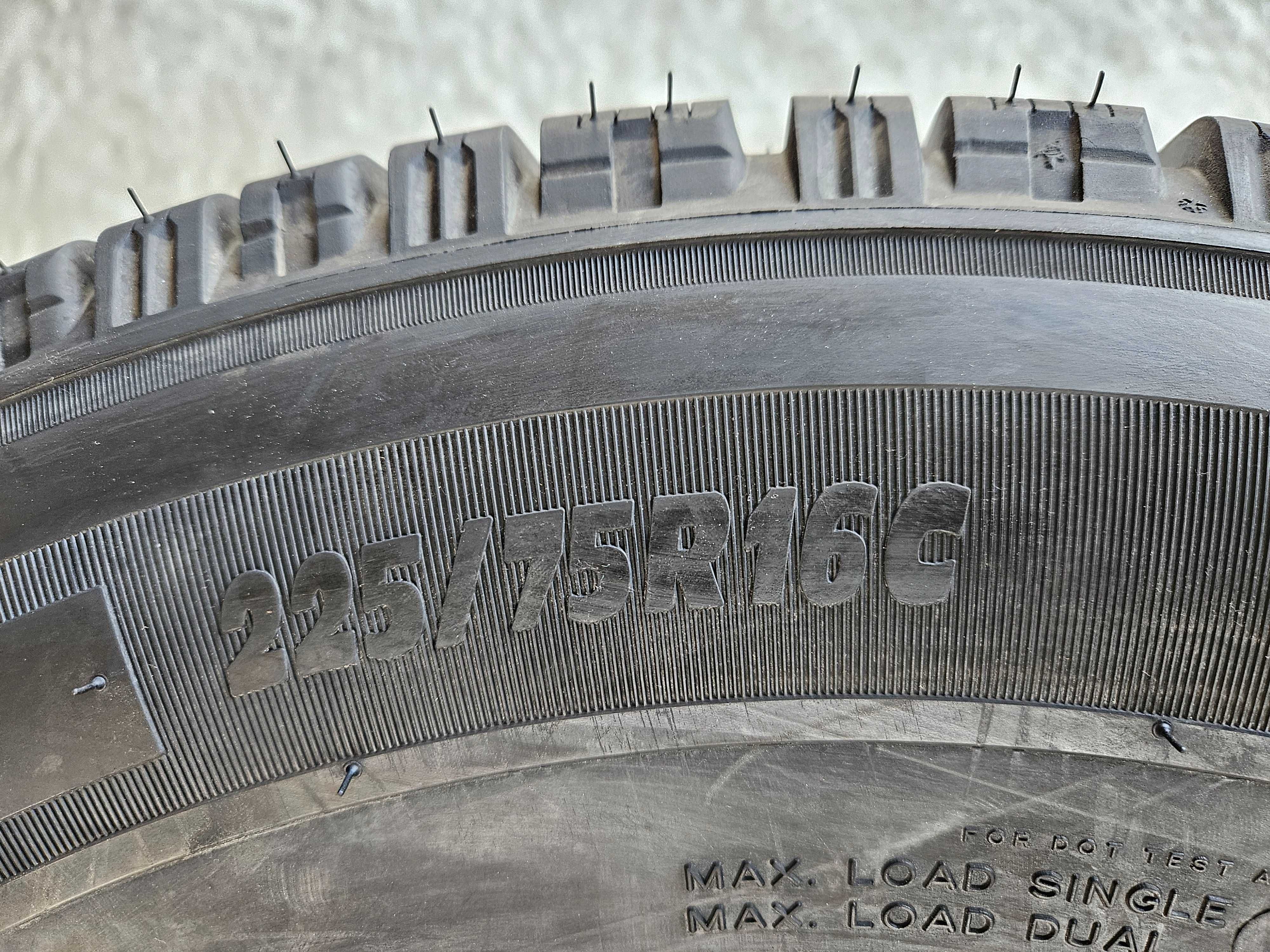 2 Нови зимни гуми 225/75R16C Michelin Agilis Alpin 121R 12PR France