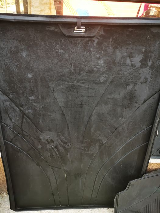 Set complet covorașe originale, de protecție +tăvița portbagaj, pentru