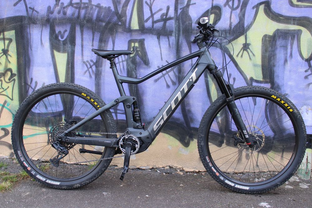 Bicicleta electrica Scott Strike