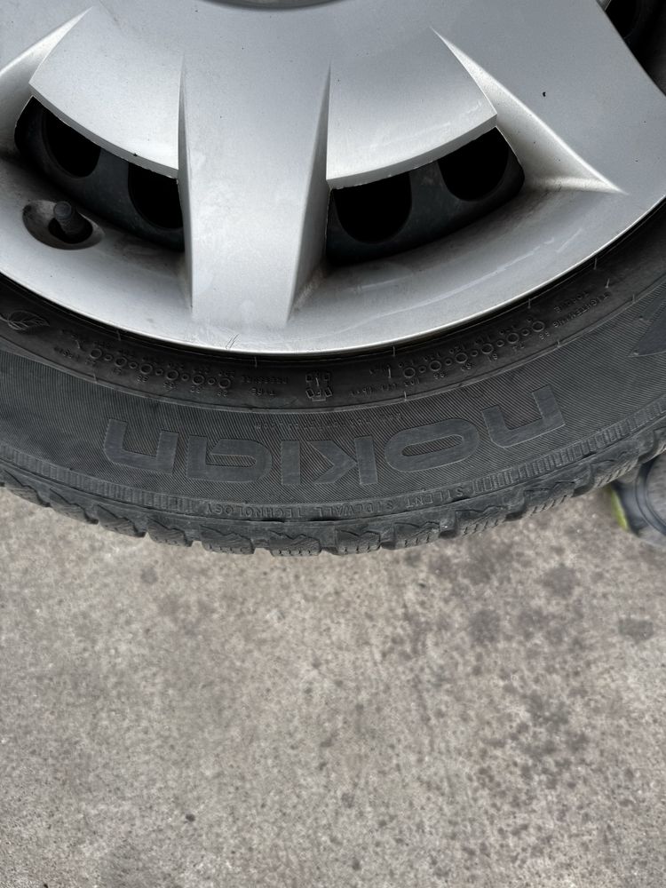 Зимни гуми 195/60 R16 с джанти за Мерцедес W245
