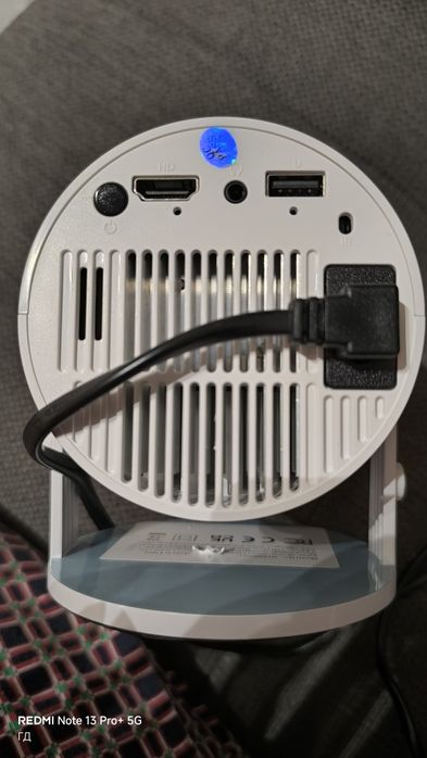 Проектор с андоид за домашно кино изживяване