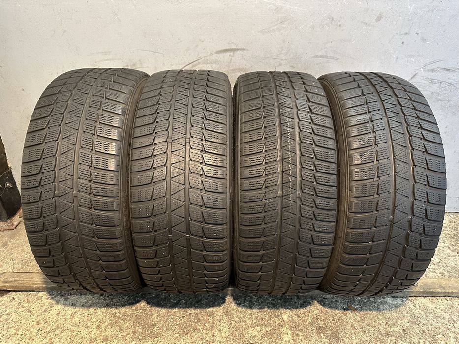 Гуми 225/45/18 SUMITOMO Winter WT