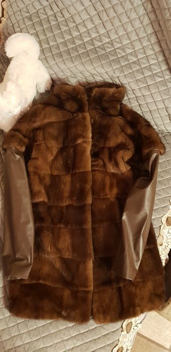 Продам норковую шубку жилетку