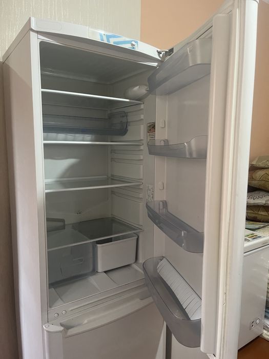 Холодильник б/у 55.000тг