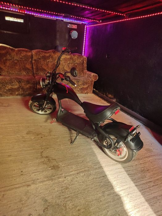 Scuter electric chopper 1500W 12Ah Lithium autonomie 20-50km 25km/h