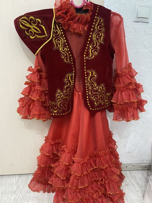 Костюм национальный