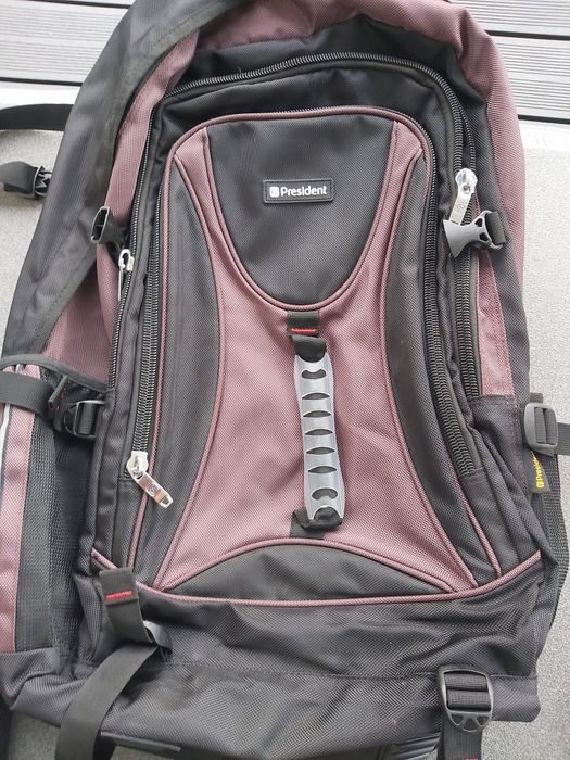 Vând rucsac President