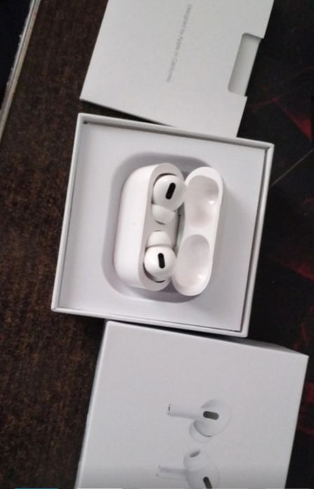 vand căști airpods