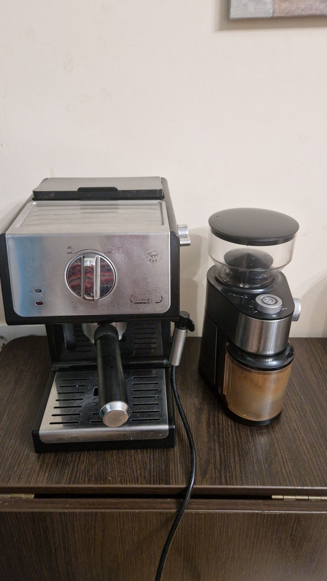 Кофеварка Delonghi