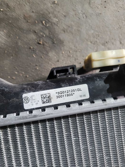 Radiator apa Audi Q3 83A Golf 7 8 Passat B8 5Q0121251GL