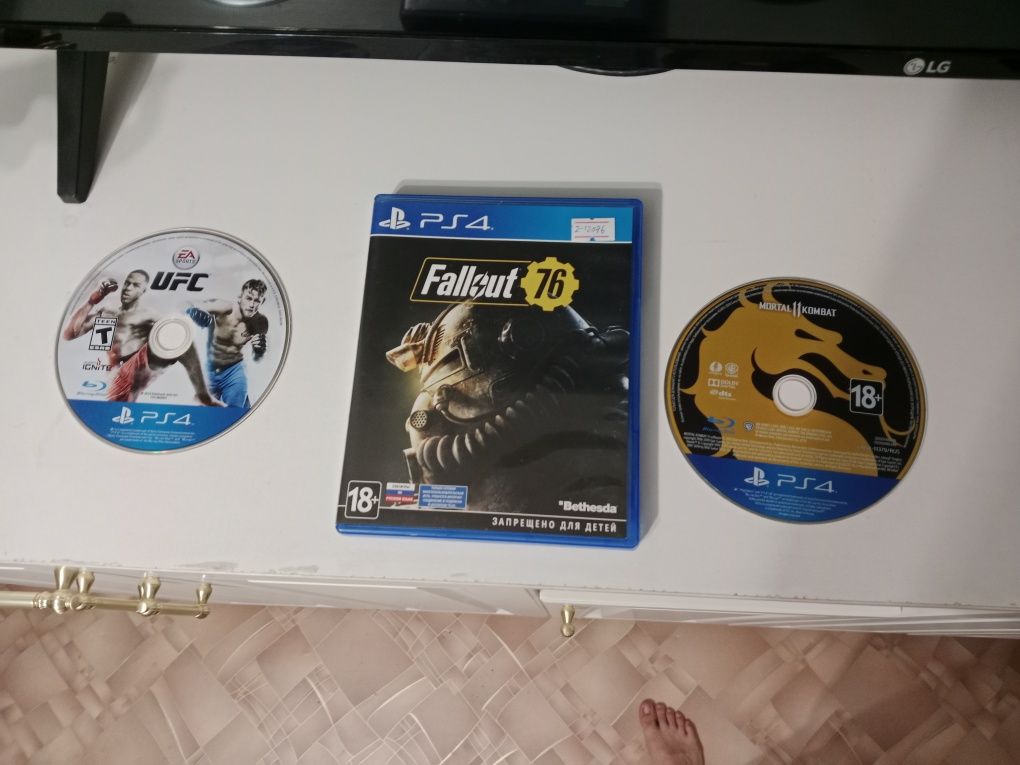 PlayStation4 Диси
