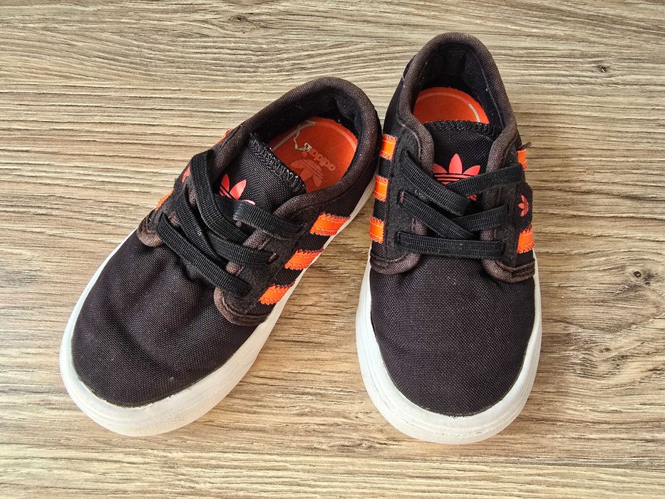 Детски кецове Adidas Originals Seeley I, Black/SolRed