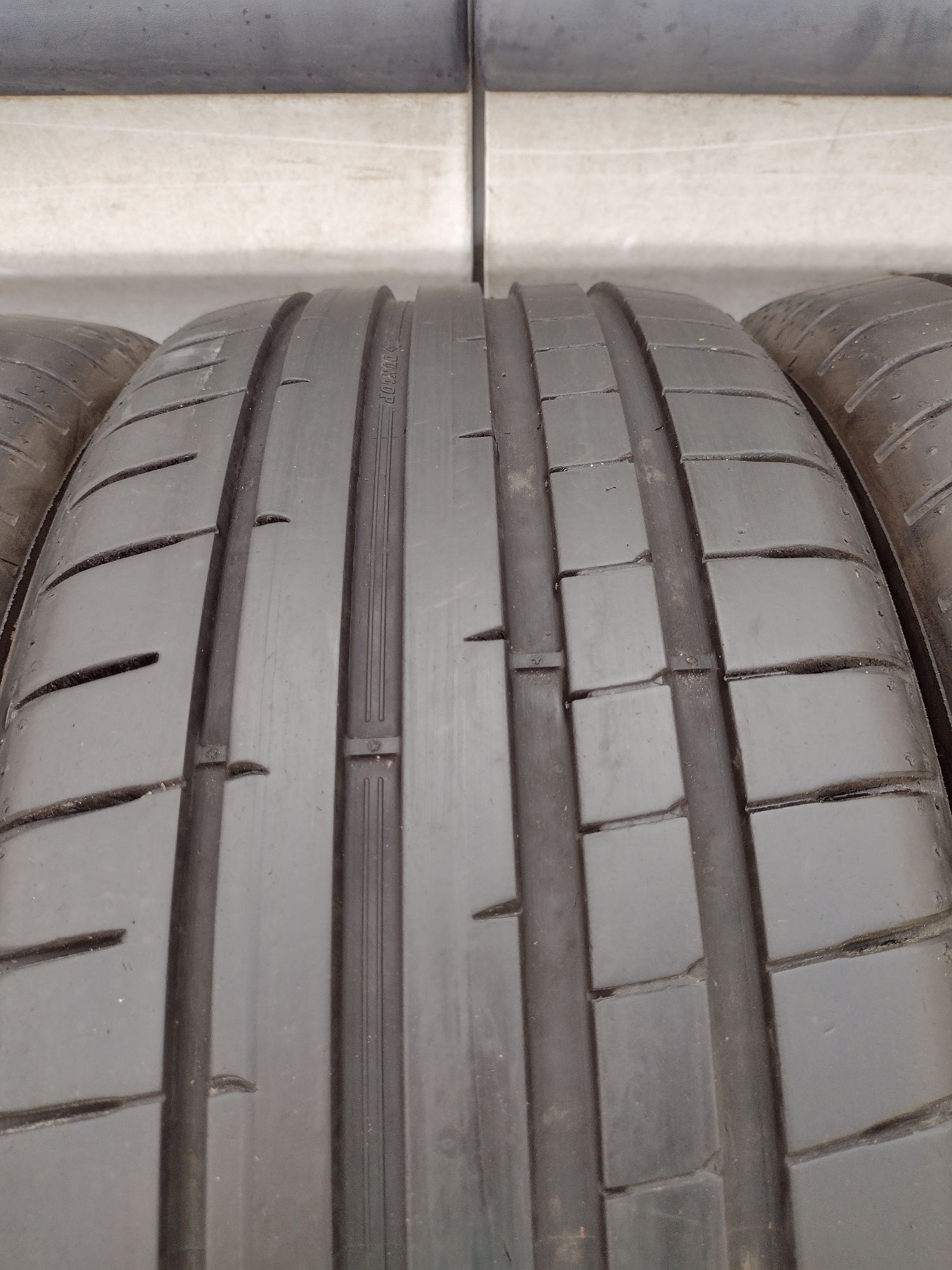 Перфектни 4бр.215/40/18 Dunlop RT2 dot4819