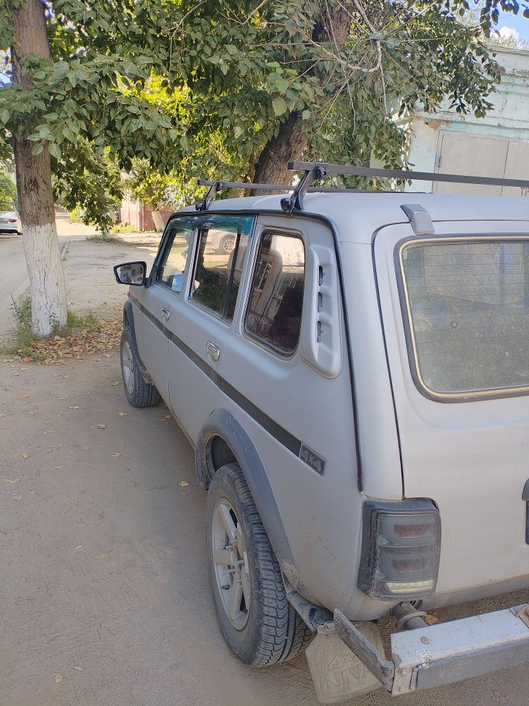 Продам ниву 21214