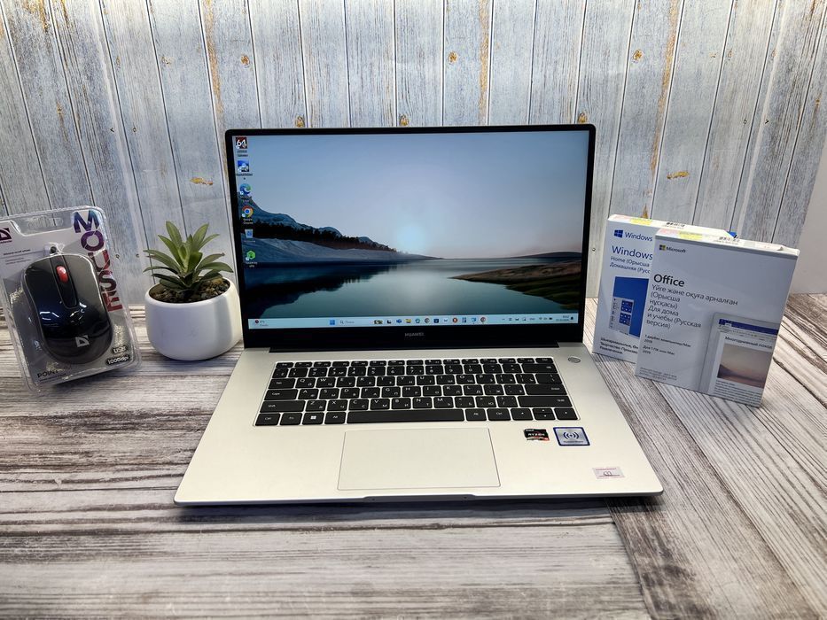 HUAWEI MateBook D15 | Ryzen 5-5500U | 8GB | 256GB | Radeon Graphics