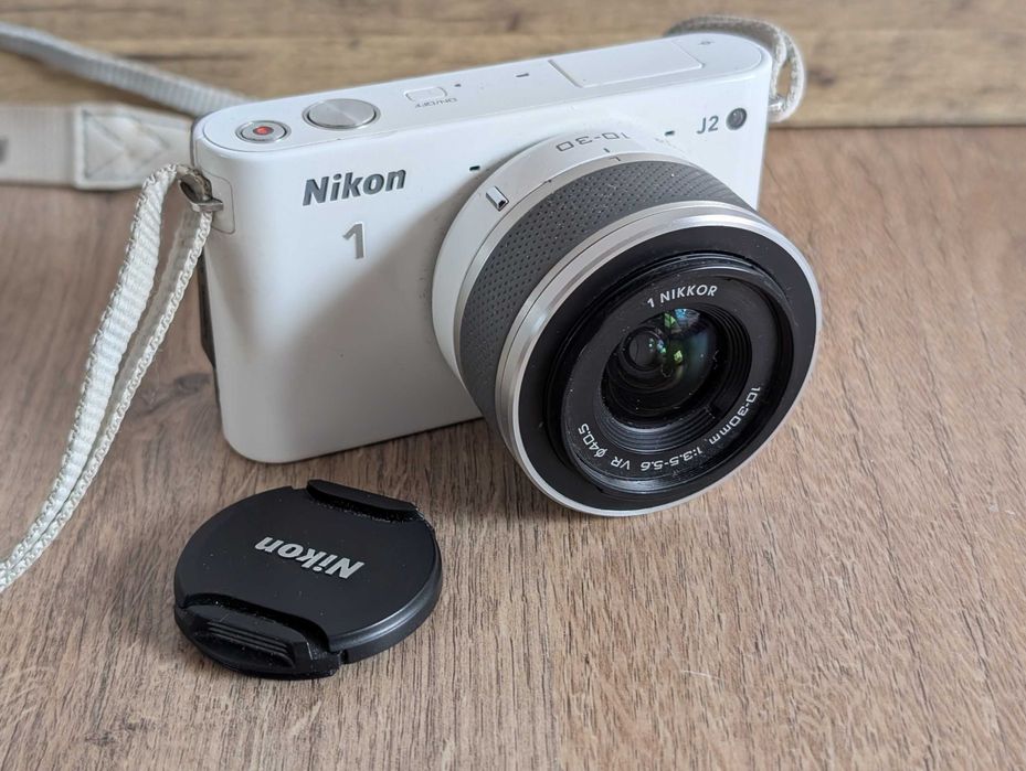 Nikon 1 J2 cu 10-30mm de top top