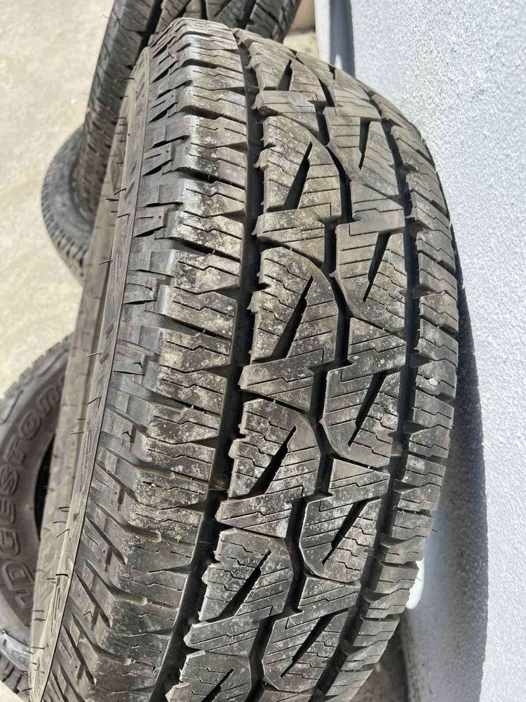 Гуми BRIGESTONE Dueler 255/70R15