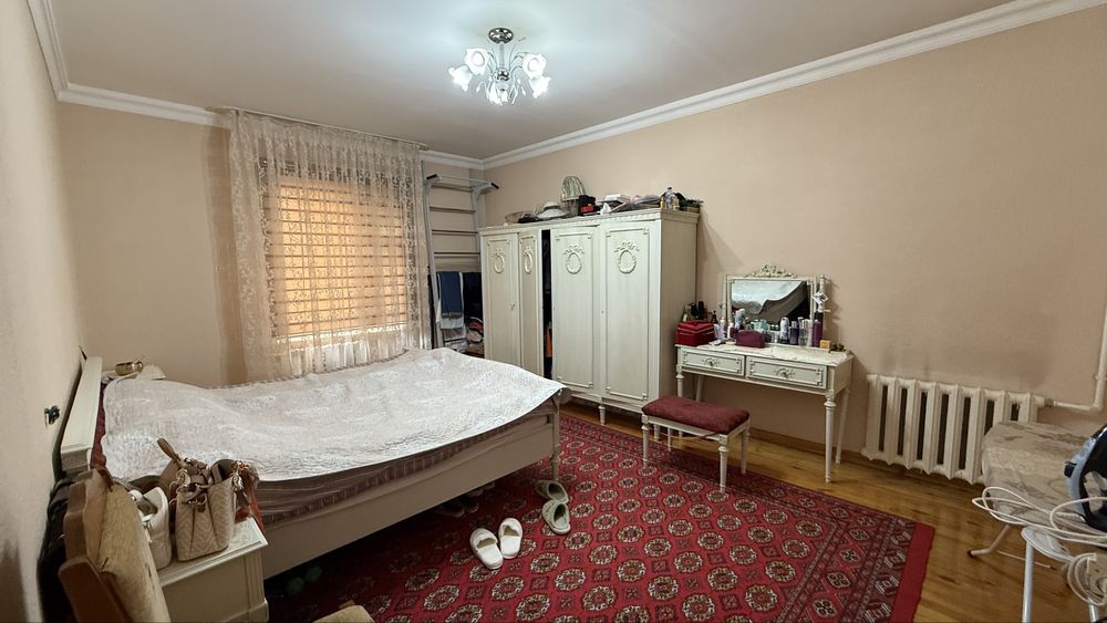 Квартира напротив Mirabad Avenue