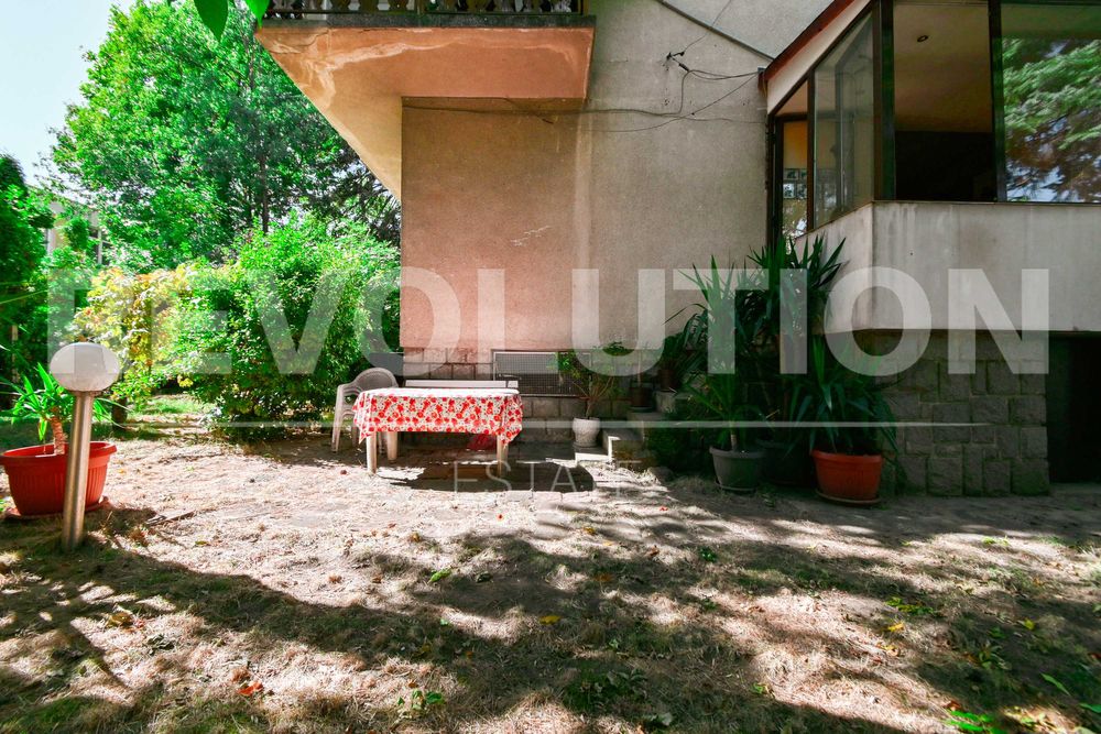 Продава се Етаж от къща в София, Изток - 60 кв.м за 6000 €/кв.м - Снимка #8