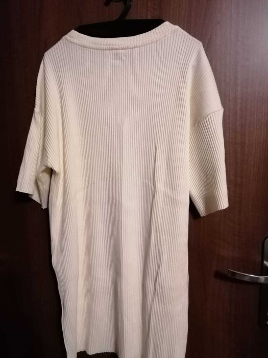 Bluza-rochie cu mânecă scurta. Redusa