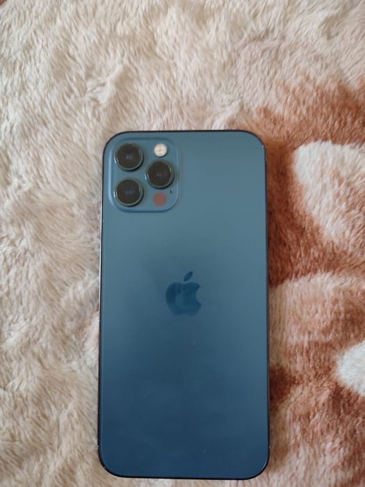 Продам айфон 12 pro 256 г