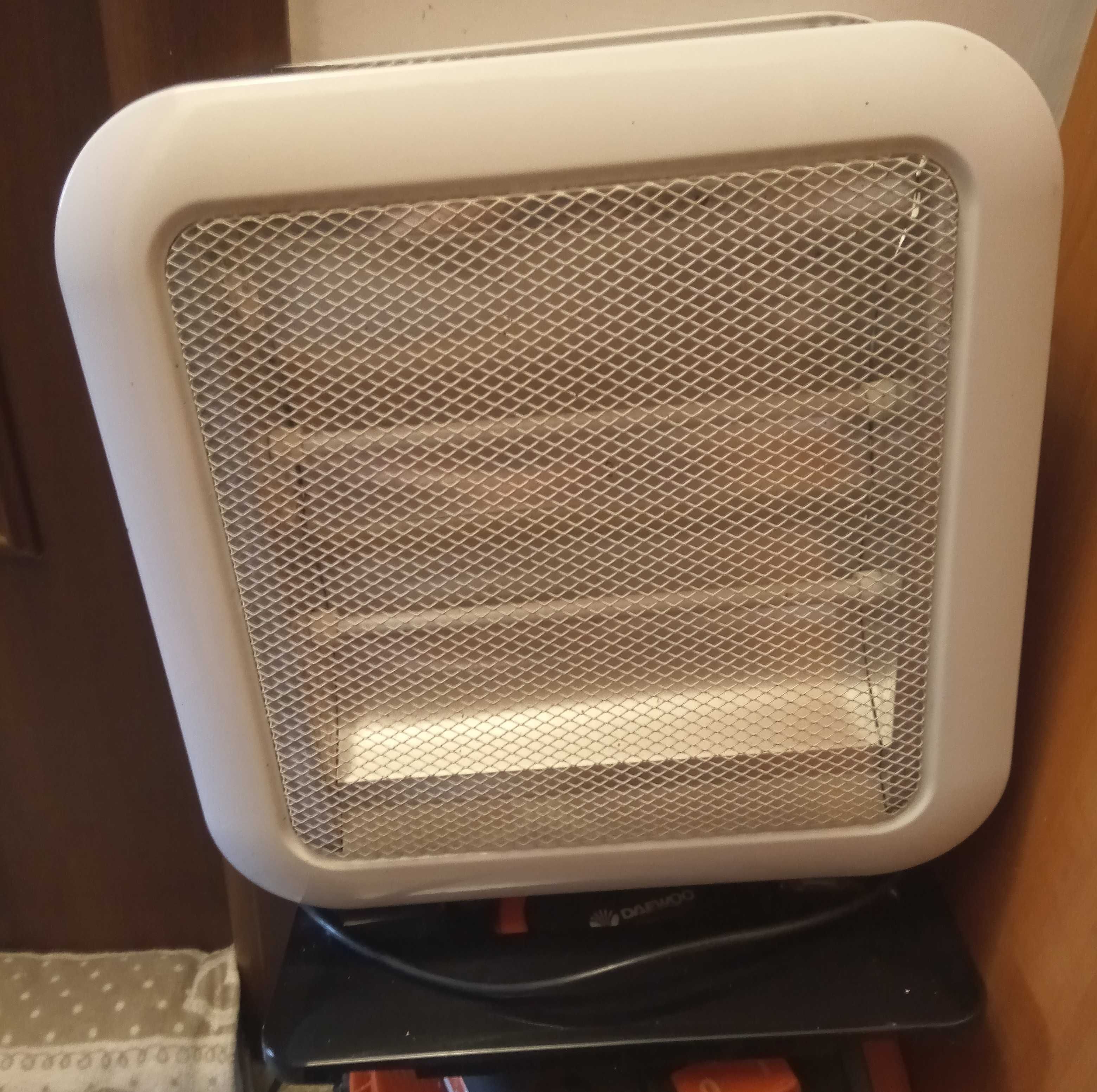 Radiator star light 4 tuburi 2000W folosit in stare foarte buna