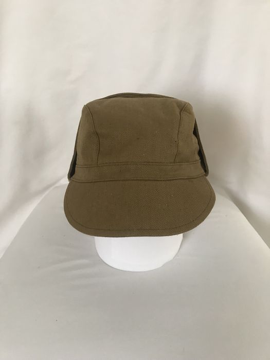 Кепка  песочного цвета