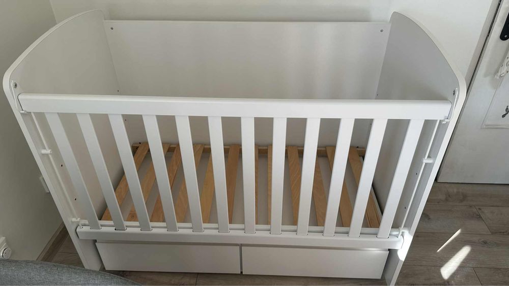 Дървено детско легло ( люлеещ механизъм)