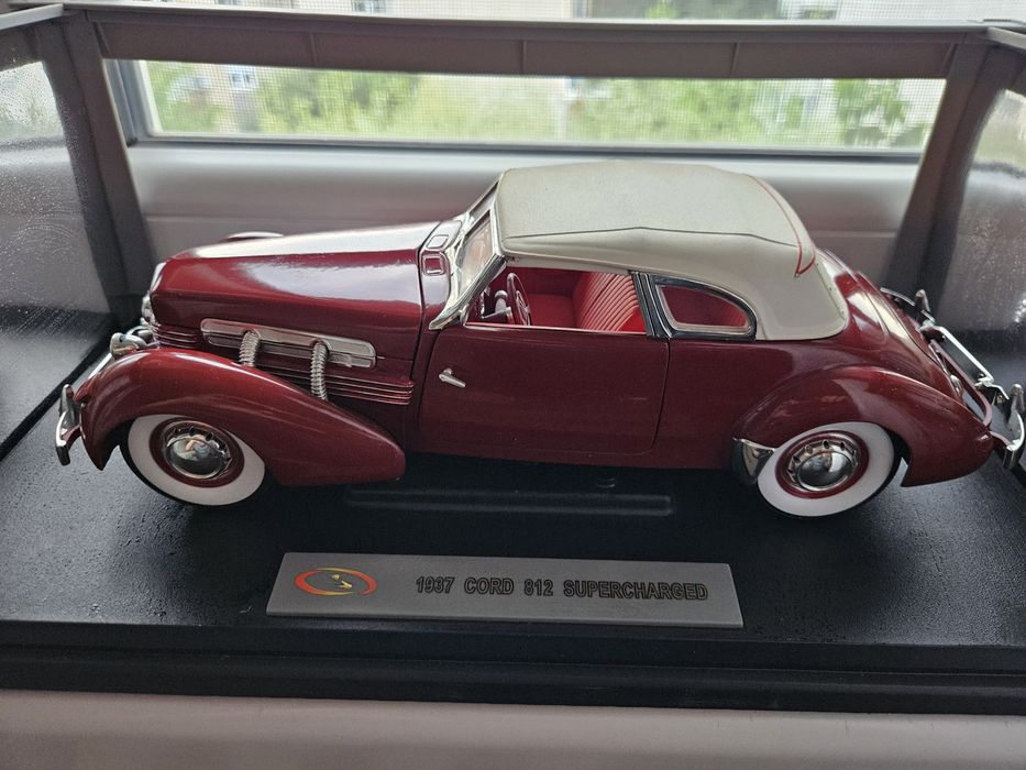 Signature Cord 812 Supercharged 1/18