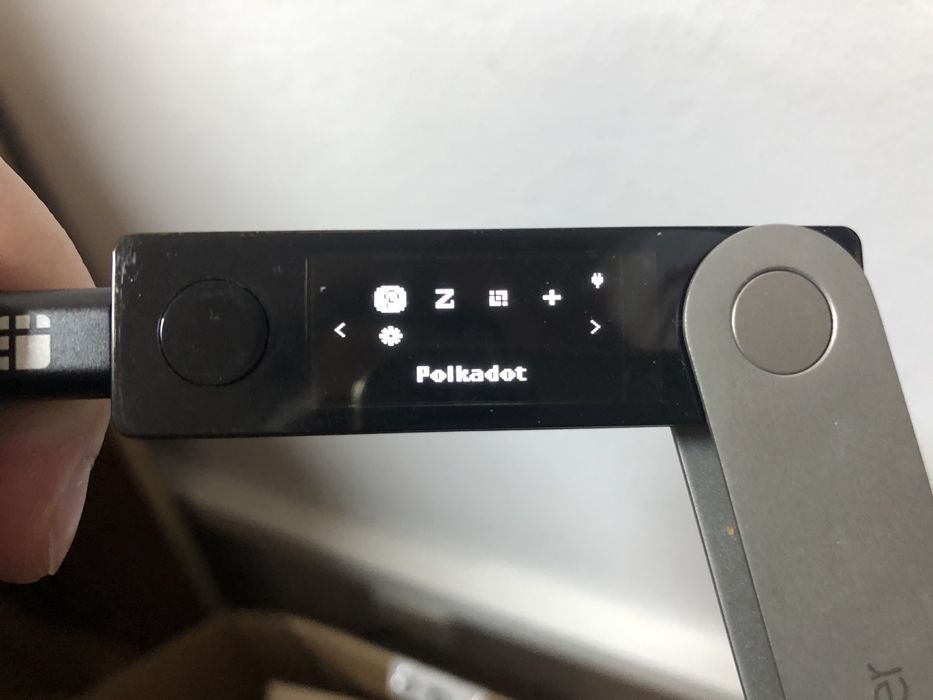 Vand Ledger NANO X - portofel hardware