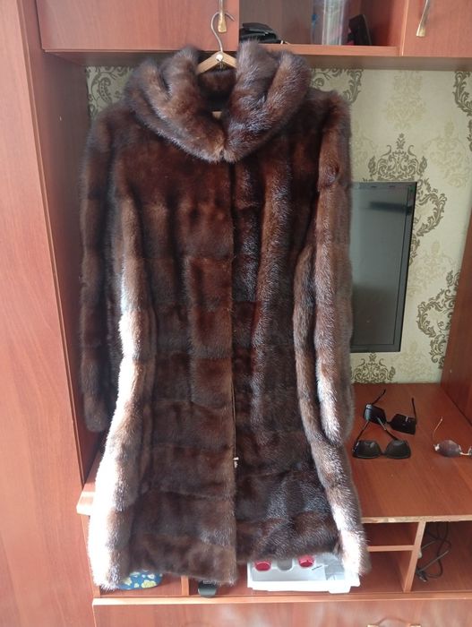 Продаю норковую шубу