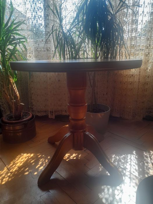 Masuta / masa  de sufragerie