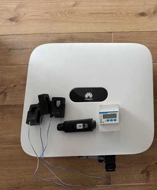 Invertor Huawei SUN2000-5KTL-M1 (hibrid, trifazat)