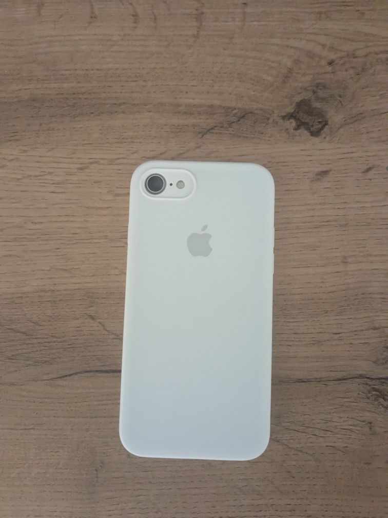 Обменяю Iphone SE 2 Белого цвета
