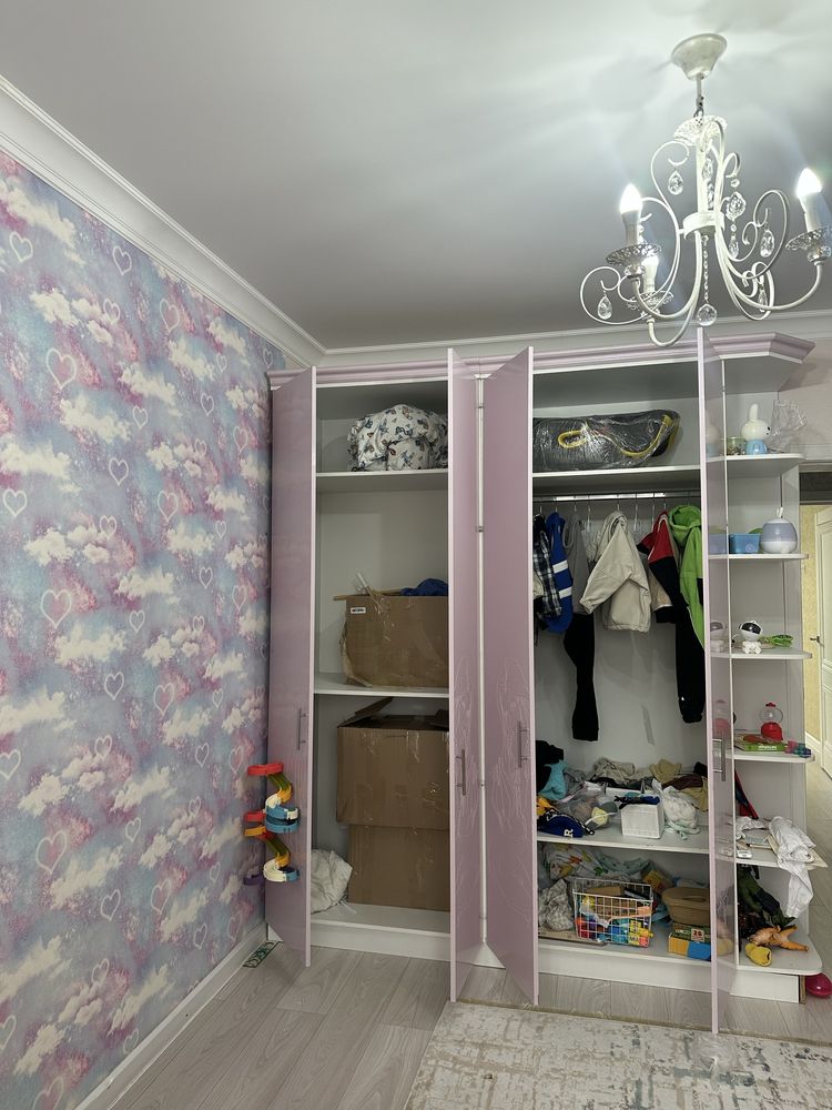 Продам Шкаф в детскую