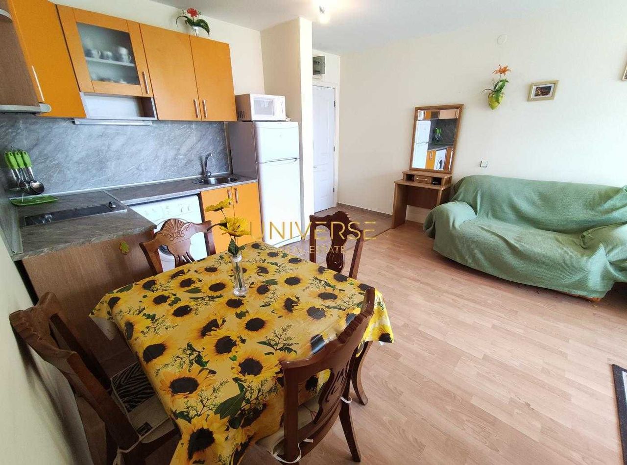 Продава се Двустаен апартамент в к.к. Слънчев бряг - 60 кв.м за 1067 €/кв.м - Снимка #3