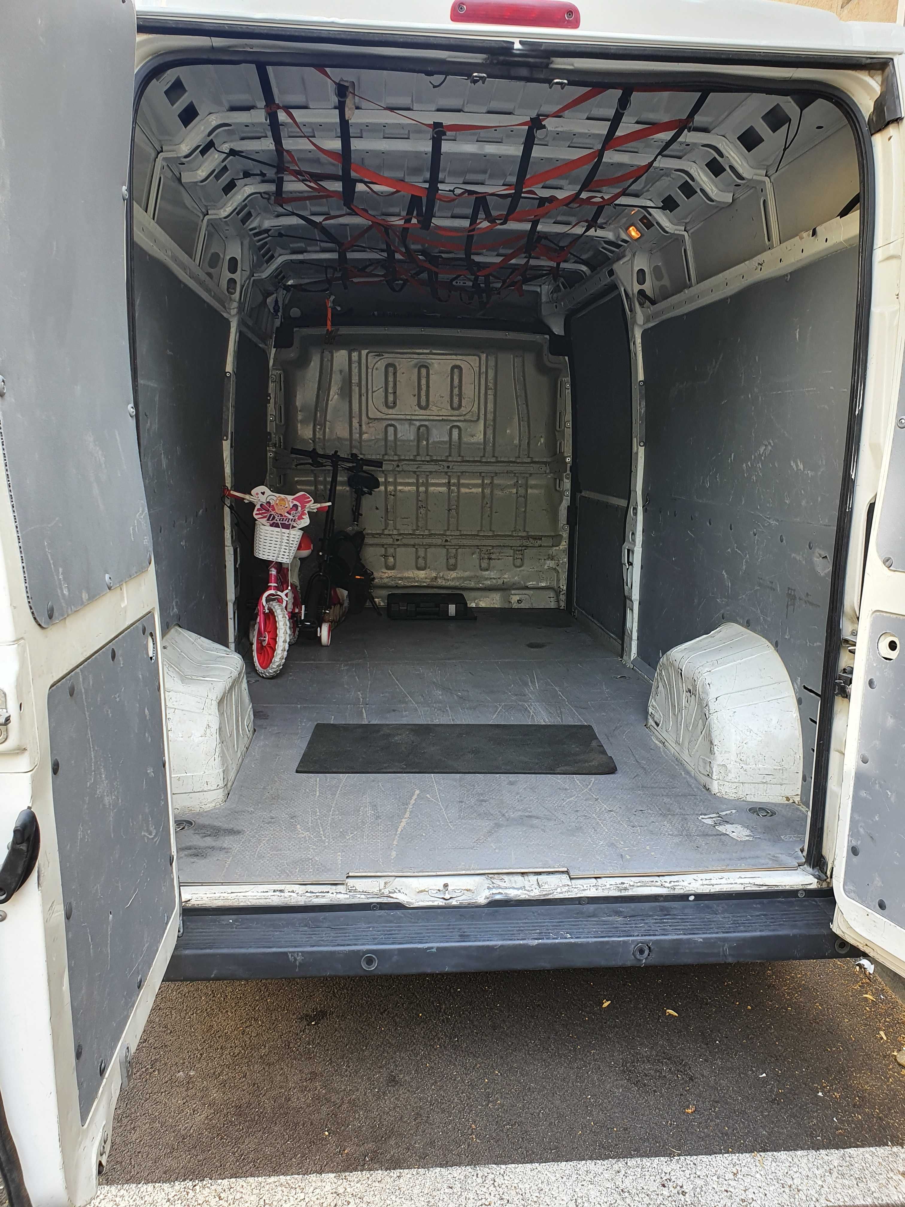 Inchirieri microbuze marfa 3.5 t