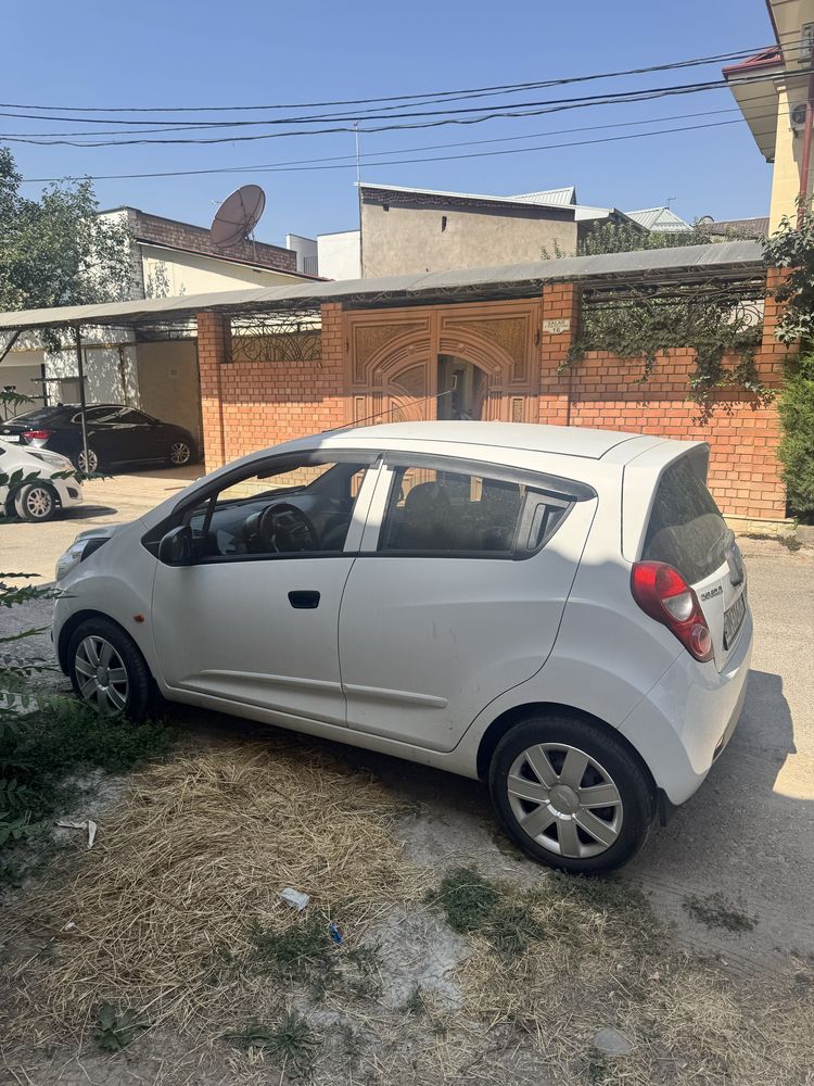 Сдам в аренду автомобиль Спарк