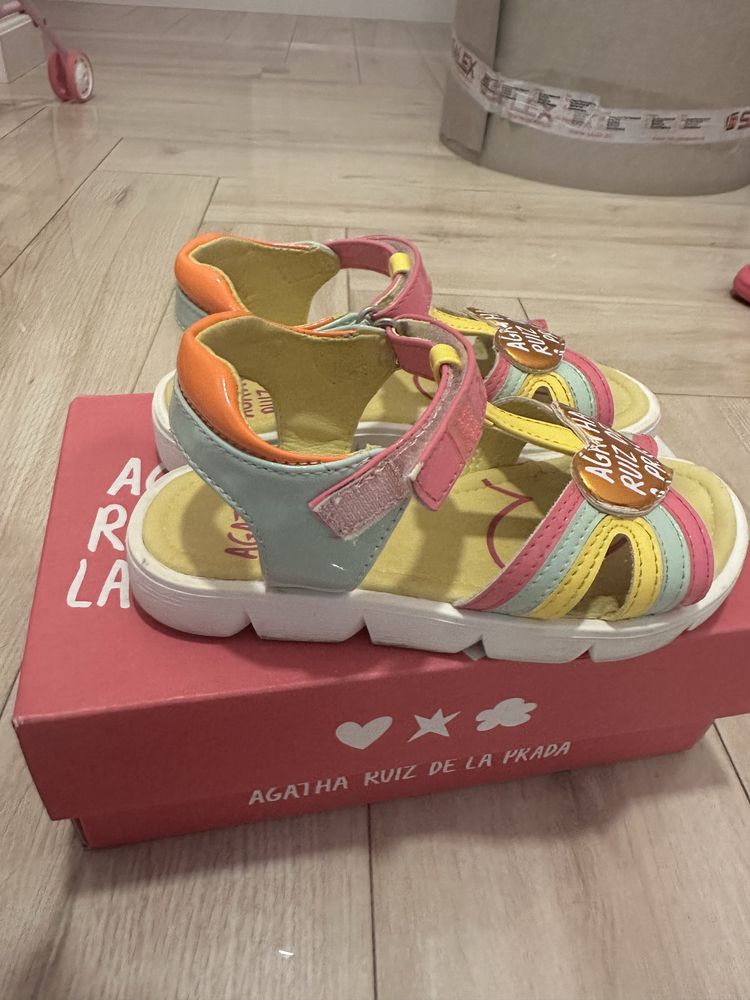 Детски сандали на Agatha ruiz de la prada