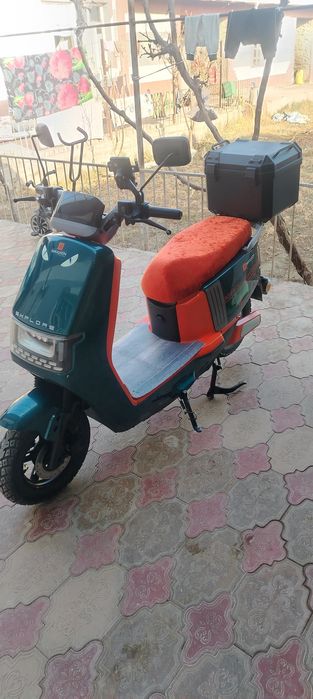 Maxxen skuter sotiladi